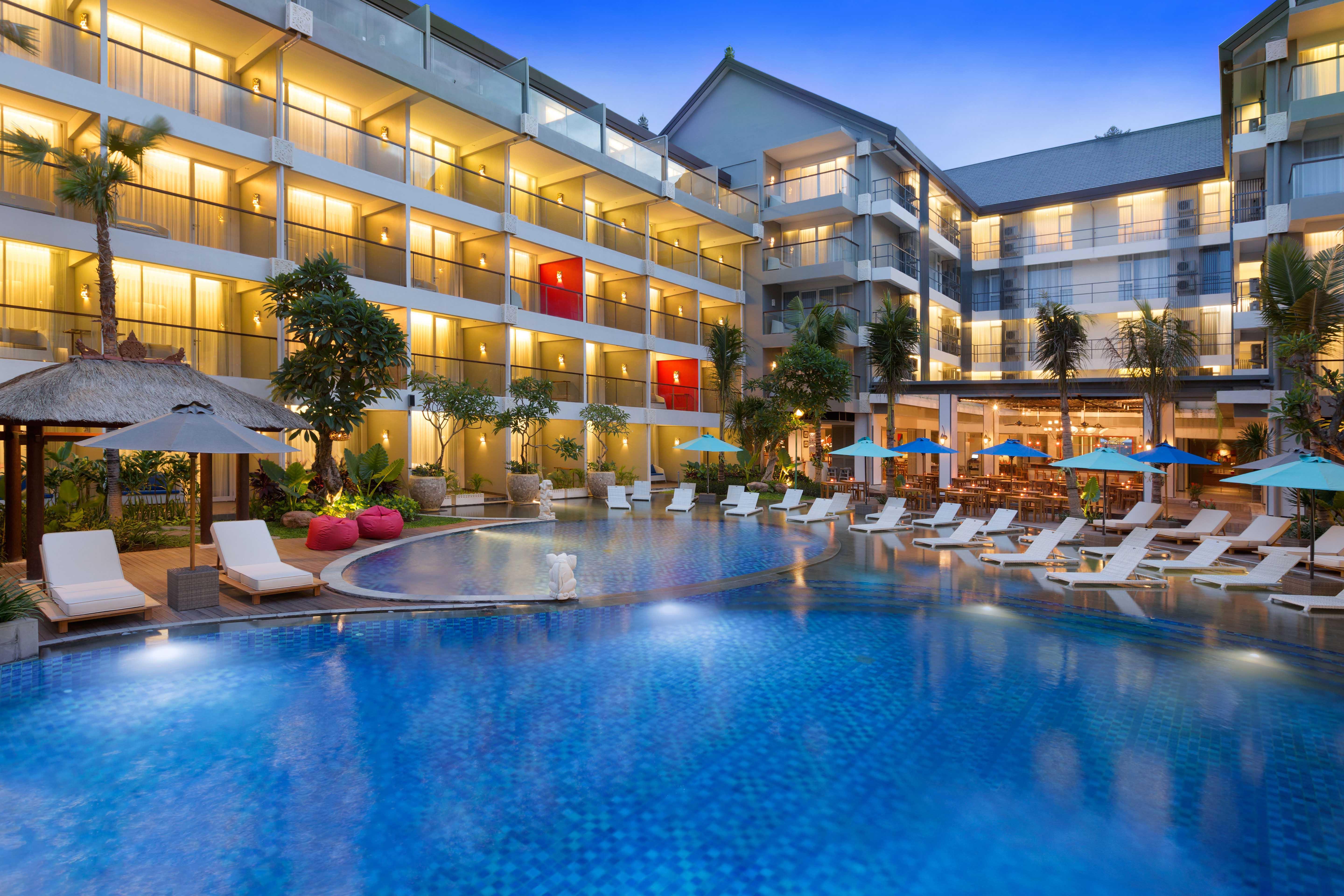 Ramada Encore By Wyndham Bali Seminyak Exterior photo